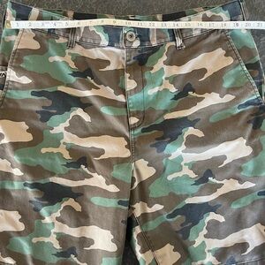 RVCA 40 Camouflage Flat Front Men Shorts